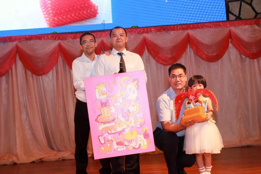 五仁餐飲拍賣(mài)會(huì)現(xiàn)場(chǎng)